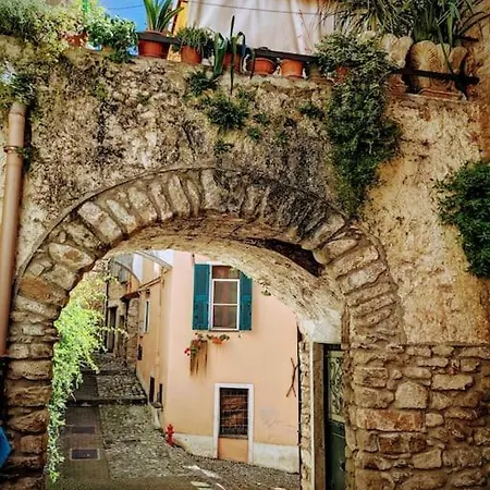 Appartamento CASA AMARCORD Appartamento vintage con parcheggio Sanremo